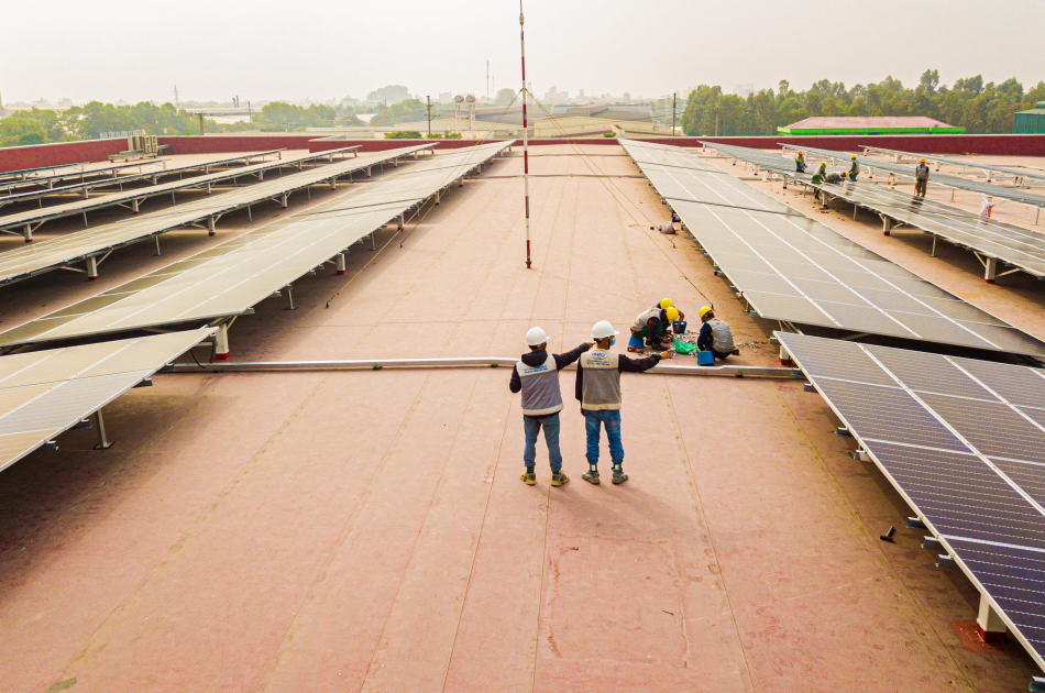 Thi công hệ thống năng lượng mặt trời áp mái 998kWp Orion Vina – Bắc Ninh